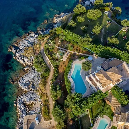 Sleeps 10 Pool Wifi Villa