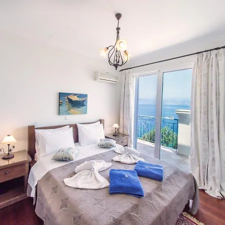 Villa Sleeps 10 Pool Wifi Kassiopi