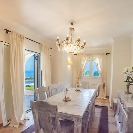 Sleeps 10 Pool Wifi Kassiopi